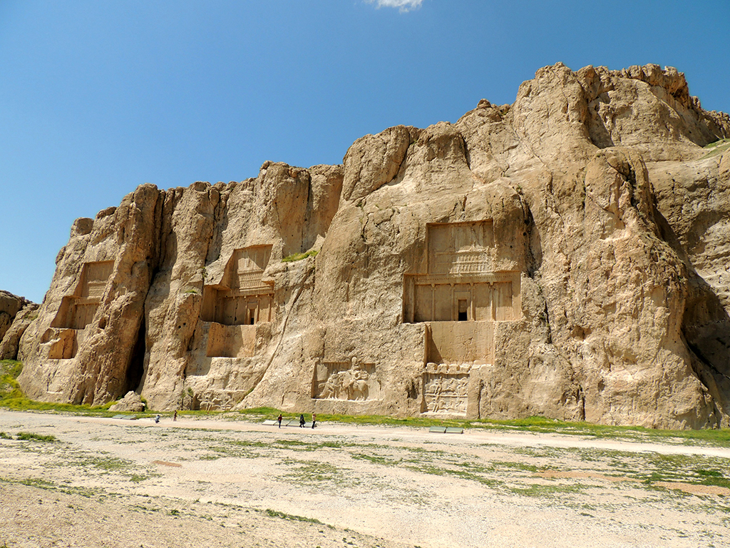 687 - Tombe degli imperatori a Naqsu e Rostam - Iran