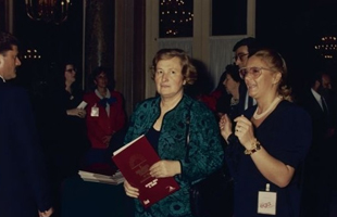 Tina Anselmi e' la prima donna ministro in Italia