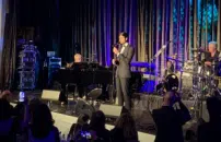 Musica: Matteo Bocelli, applausi oltreoceano <br> all'American Icon Awards