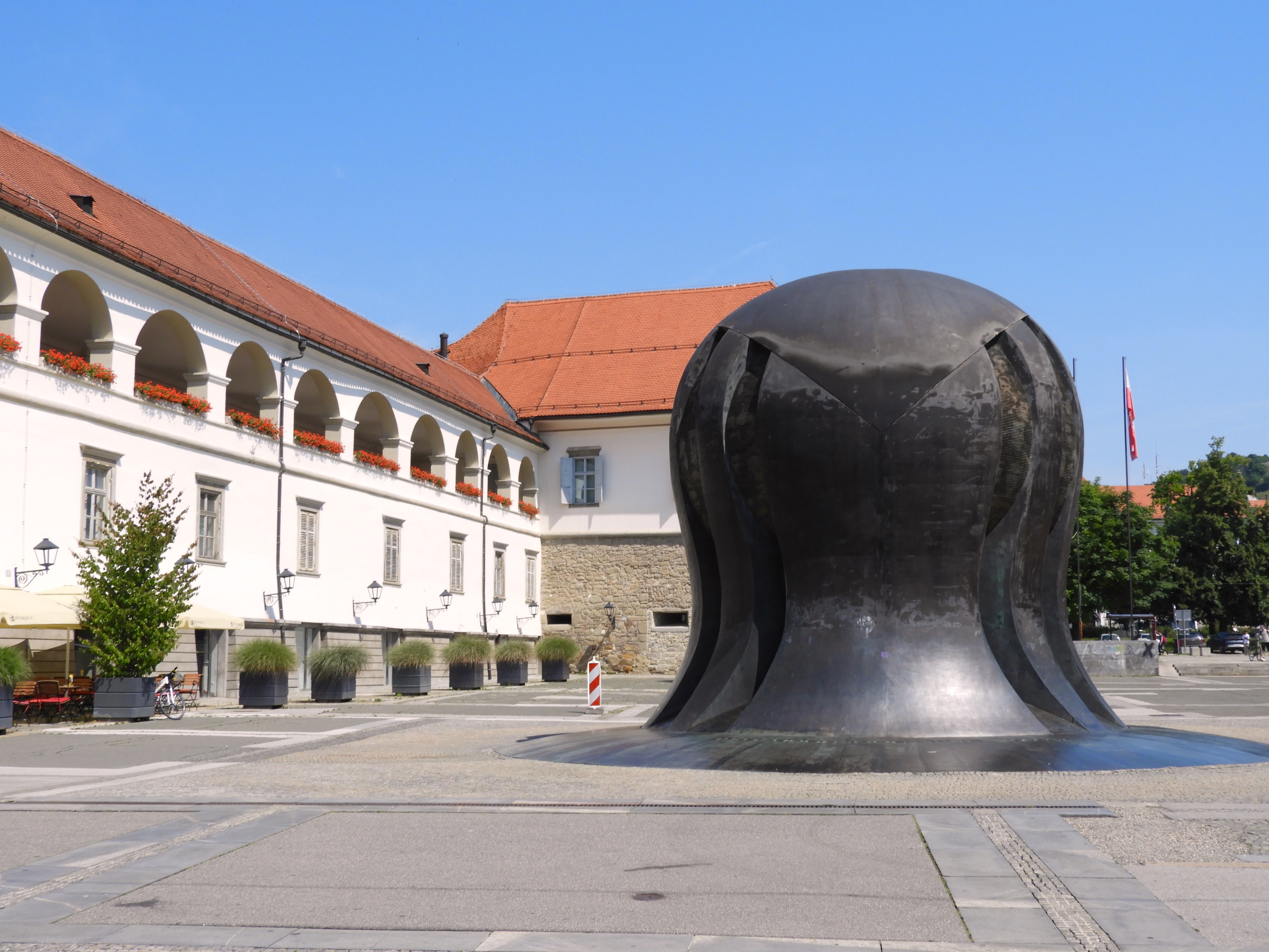 1214 - 07 - Monumento Nazionale alla Liberazione a Maribor - Slovenia
