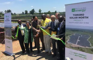Rinnovabili, Building Energy: primo <br> impianto fotovoltaico in Uganda 