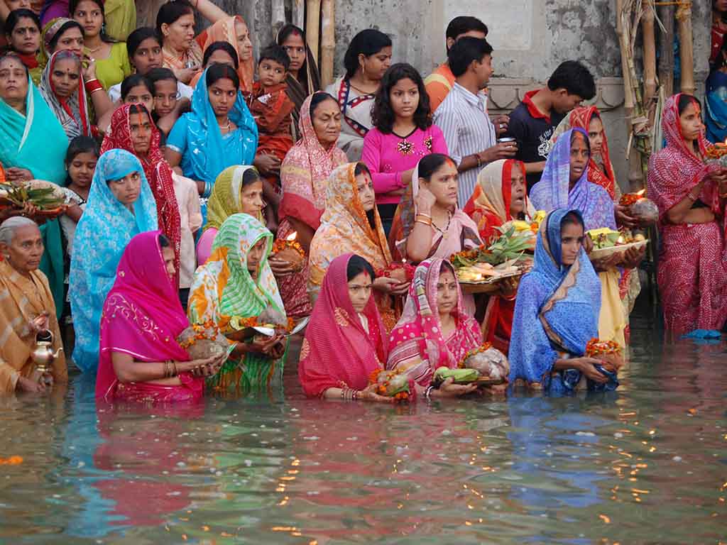 831 - Alba sul fiume Gange a Varanasi - India