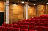 Teatro, Enrico Brignano per la prima volta in tour in Europa e Inghilterra
