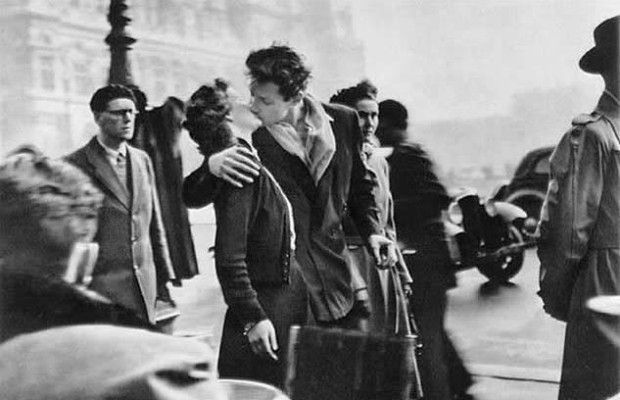 DOISNEAU, A VERONA <BR> IN MOSTRA IL âBACIOâ