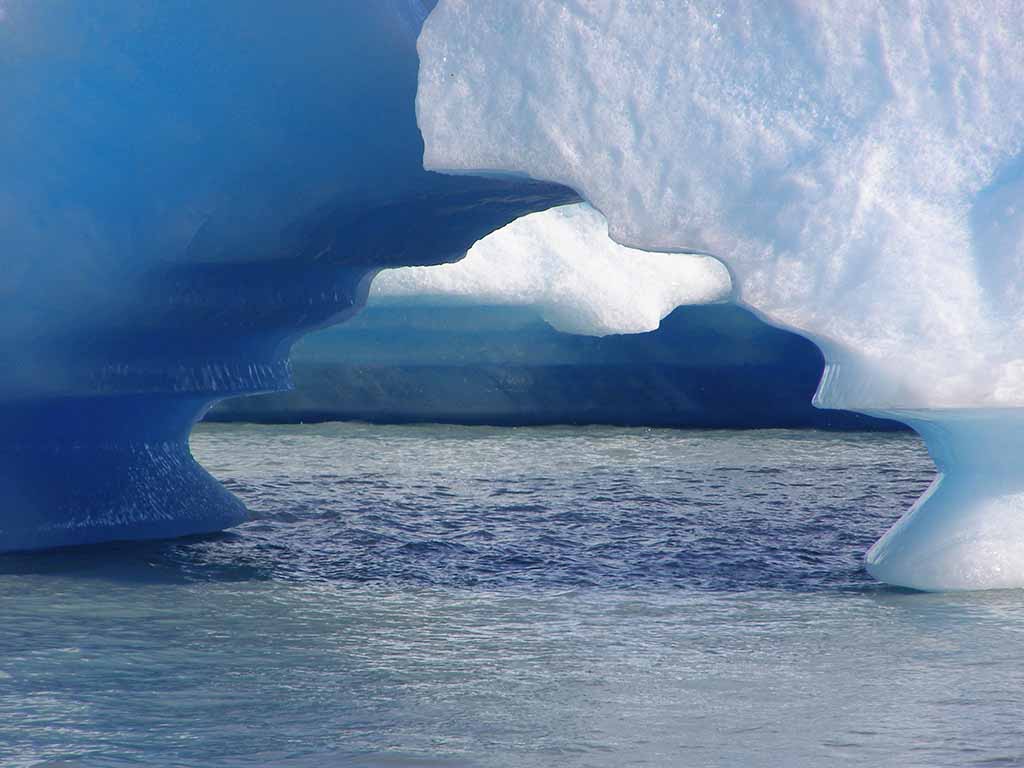 533 - Lago Argentino - Argentina