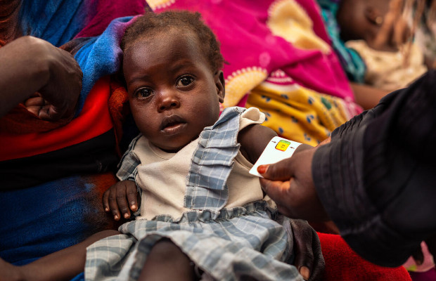 SUDAN, OGNI 10 SECONDI <BR> IN FUGA UN BAMBINO