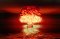  Se vi sembra normale <br> parlare di bomba atomica