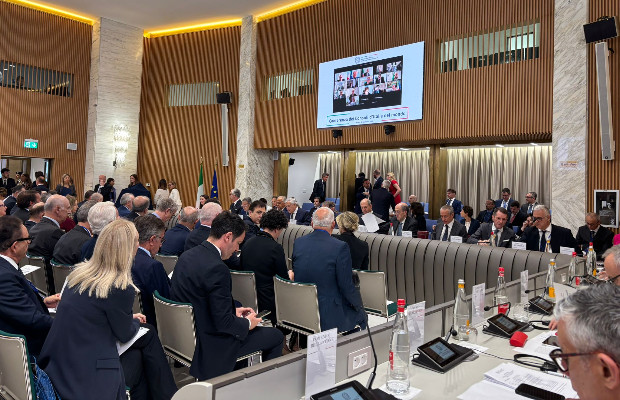 Alla Farnesina la Conferenza dei Consoli dâItalia nel mondo