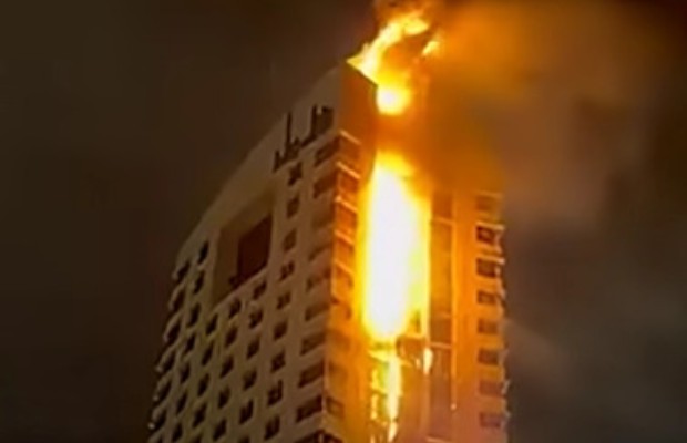 GUERRA, GIORNO 10: <BR> IL GOLFO E’ IN FIAMME