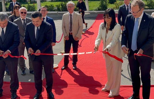 LâUNIVERSITAâ ITALIANA <BR> ARRIVA A SAMARCANDA