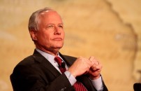 TRUMP, IL GURU NEOCON: <BR> ORMAI SIAMO AL REGIME