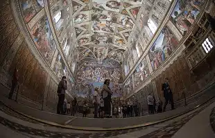 La Cappella Sistina affrescata da Michelangelo