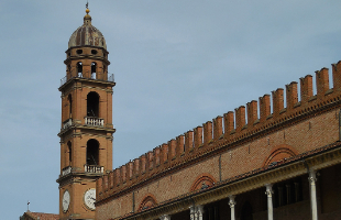 A Faenza passeggiando tra arte e storia 