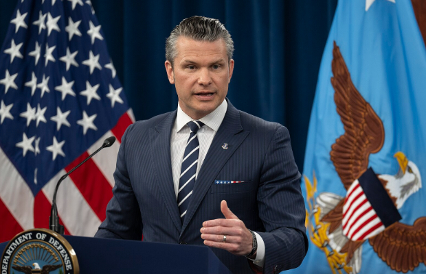 IRAN, HEGSETH: CAPACI<br>DI RIPRENDERE GUERRA