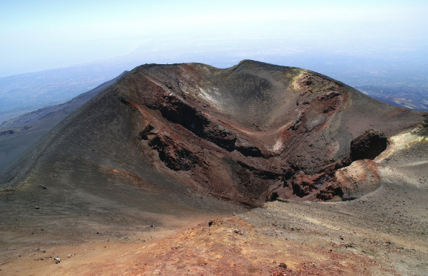 CENERE ETNA BLOCCA <br> 100.000 VIAGGIATORI