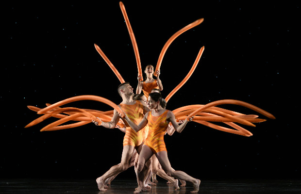 TORNANO I MOMIX, <BR> DANZA CHE INCANTA