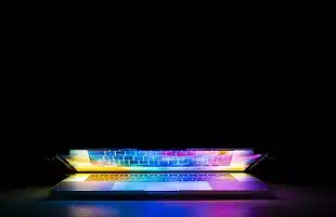 Inizia l’era del web