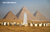 Dieci artisti internazionali raccontano lâeternitÃ  ai piedi delle Piramidi