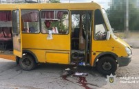 UCRAINA, DRONE RUSSO <BR> CONTRO IL BUS-NAVETTA