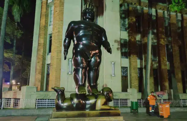 ADDIO BOTERO <BR> ARTISTA DEI VOLUMI