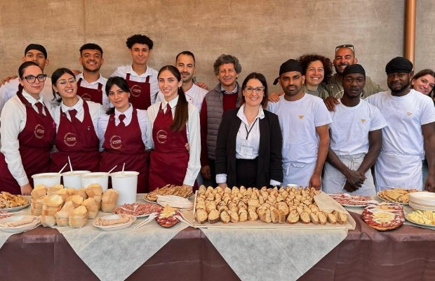NEL 2025 UN ALLARME <br> ALIMENTARE AL GIORNO
