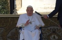 PAPA FRANCESCO <BR> IERI DI NUOVO IN PIAZZA