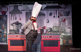 Teatro, “Rossini Flambé. Opera buffa in cucina” al Festival Trommer Sommer