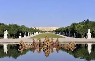 Versailles, approvata dichiarazione diritti dellâuomo