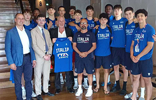LâAmbasciatore incontra la Nazionale Italiana di Basket Under 16