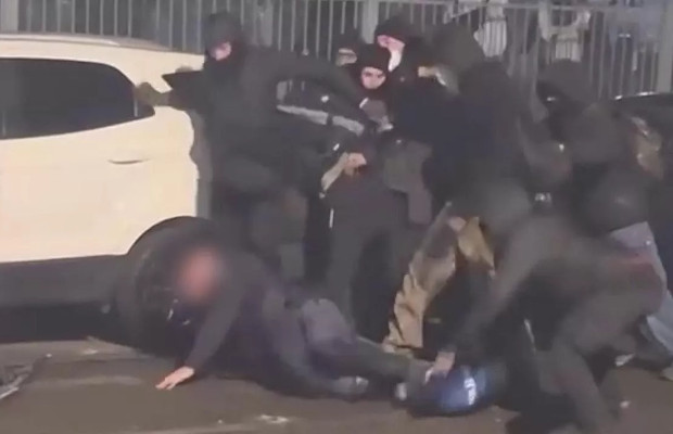 LA GUERRIGLIA DI TORINO, <br> MELONI: STATO NON ARRETRA