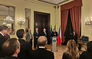 Lâastrofisico Enrico Costa primo italiano a ricevere la medaglia Ernst Mach per la ricerca