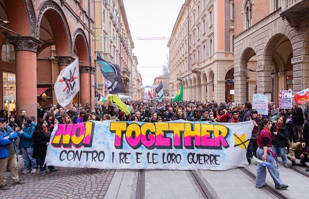 NO KINGS ITALIA, <br>IN TANTI A ROMA <br>CONTRO GUERRE E RIARMO