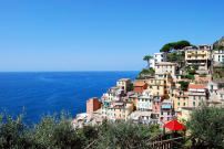 Mare e roccia a est delle Cinque Terre