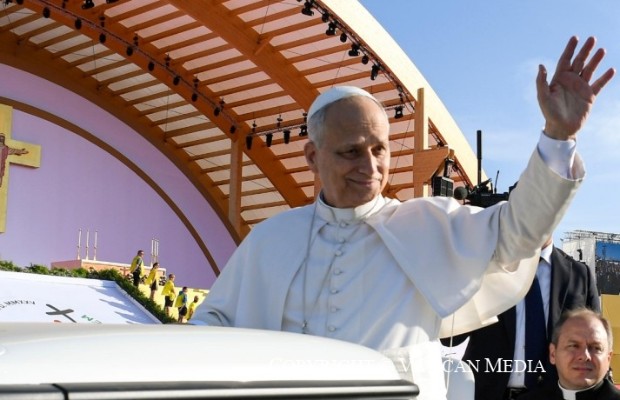 PAPA LEONE AI GIOVANI:  <BR> ASPIRATE A COSE GRANDI