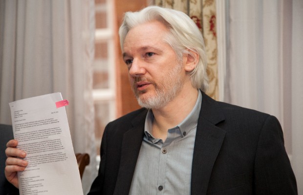 ASSANGE PER IL MOMENTO <br> NON SARAâ ESTRADATO 