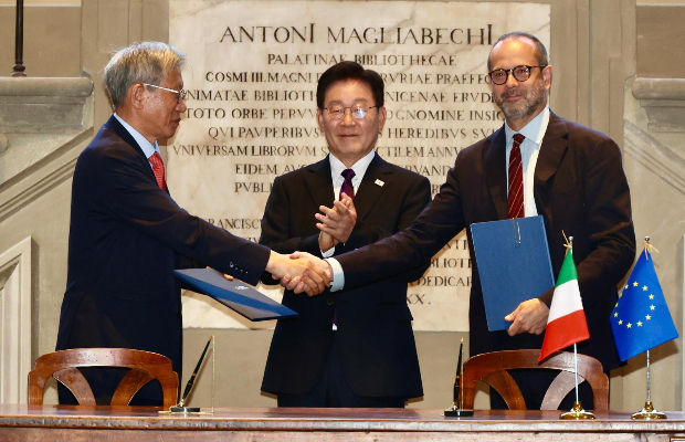 CULTURA, ITALIA-COREA: L’INTESA AGLI UFFIZI