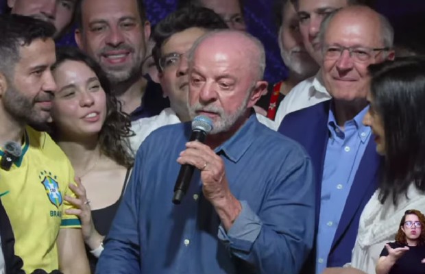 BRASILE, LULA RIELETTO <BR> BOLSONARO NON CI STA
