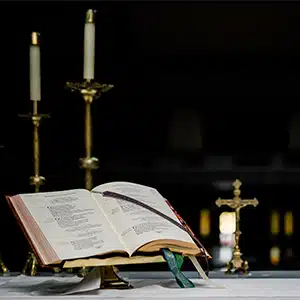 Naples: San Gennaro's miraculous blood renewal