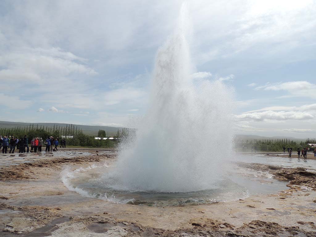 11 - Geyser Strokkur