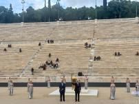 Atene: la Fiamma di Milano-Cortina parte per lâItalia