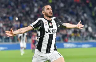 I TIFOSI DELLA JUVE <BR> E IL TATUAGGIO DI BONUCCI