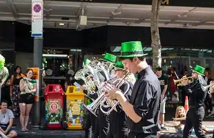 A New York la prima parata di San Patrizio