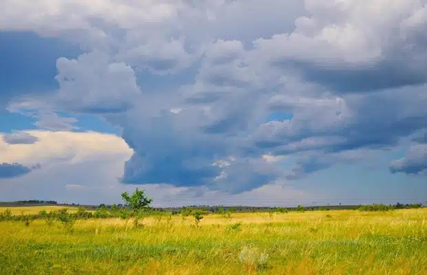 IL CALDO SI ATTENUA, TEMPORALI AL NORD