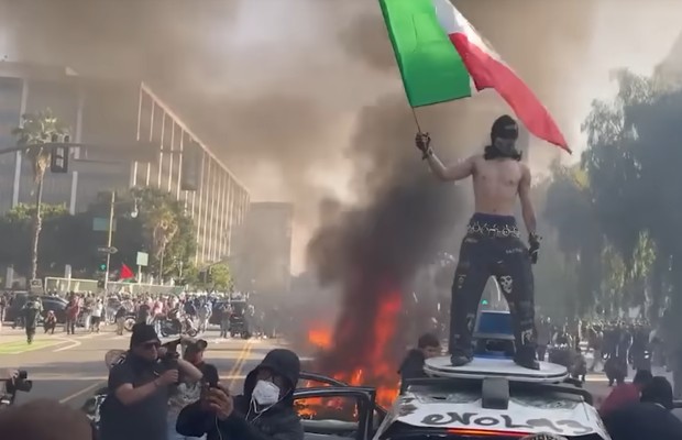 RAID ANTI-IMMIGRAZIONE <BR> LA PROTESTA DIVAMPA