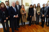 Madrid, la biblioteca dellâAmbasciata dedicata allâeconomista Aldo Olcese
