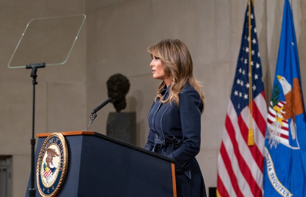 A OLESHKY SCATTA <br> LA TREGUA DI MELANIA