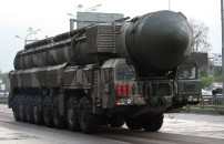 ARSENALI ARMI NUCLEARI: <BR> OLTRE 100 MLD DOLLARI