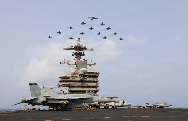 IRAN, GOLFO IN FIAMME <BR> E RAID USA NELLA NOTTE
