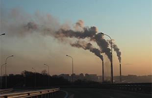 Energia, emissioni in crescita ma consumi fermi nel I semestre