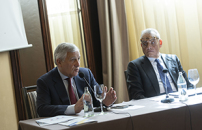 Tajani incontra gli imprenditori italiani in Spagna